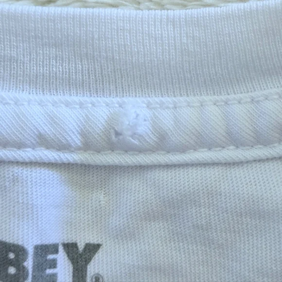 Obey Worldwide🌐 Peace✌️ Dove🕊 Graphic Tee👕 - NWT - Picture 15 of 15